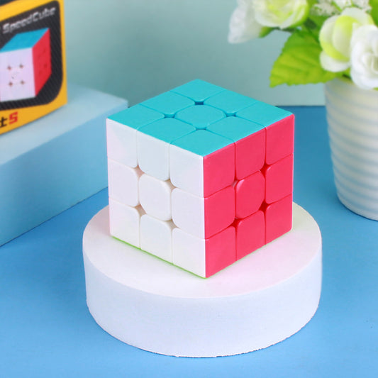 Magic Cube sticker less Toy